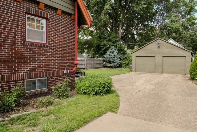 1541 48th Street, Des Moines, IA 50311