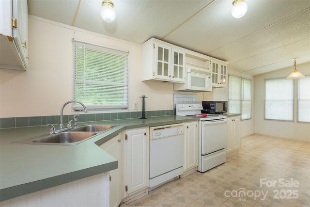 3 Audrey Lane, Asheville, NC 28806