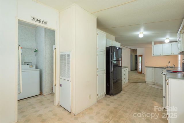 3 Audrey Lane, Asheville, NC 28806