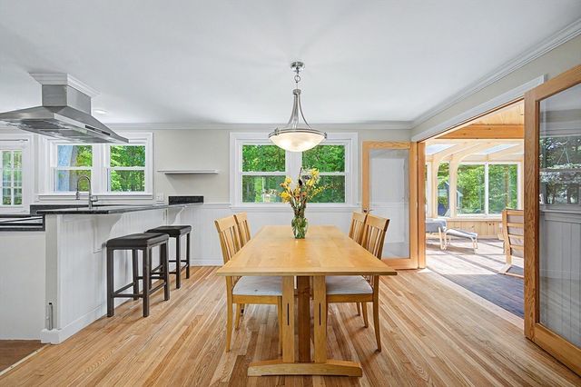 10 Fleetwood Drive, Norfolk, MA 02056