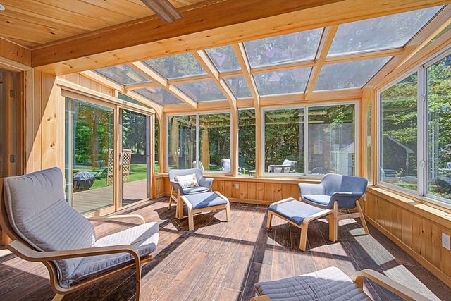 10 Fleetwood Drive, Norfolk, MA 02056