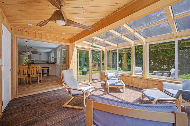 10 Fleetwood Drive, Norfolk, MA 02056