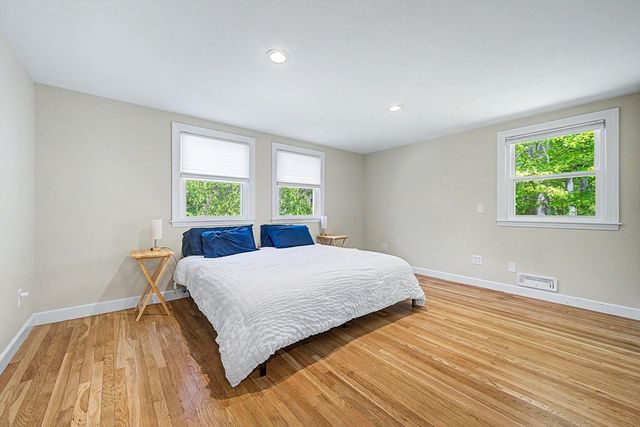 10 Fleetwood Drive, Norfolk, MA 02056