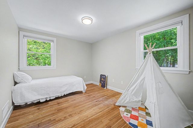 10 Fleetwood Drive, Norfolk, MA 02056