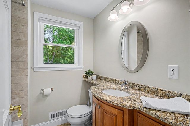 10 Fleetwood Drive, Norfolk, MA 02056
