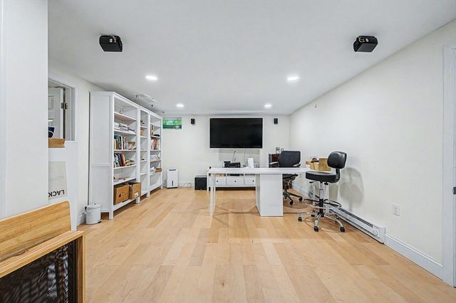 10 Fleetwood Drive, Norfolk, MA 02056