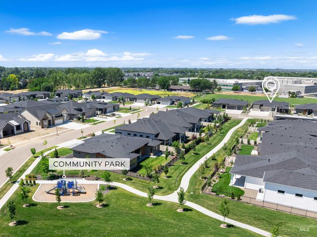 627 N Creekwater Ave, Eagle, ID 83616
