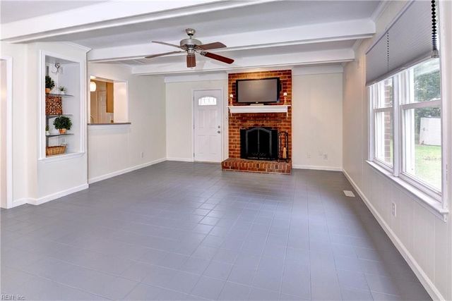 863 Wilmont LN, Newport News, VA 23608
