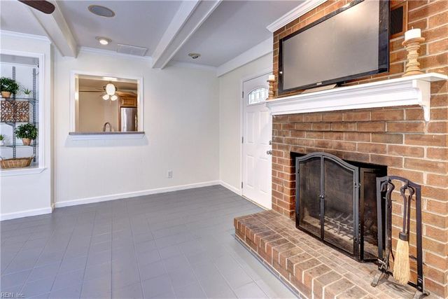 863 Wilmont LN, Newport News, VA 23608