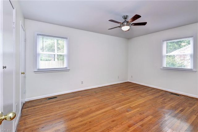 863 Wilmont LN, Newport News, VA 23608