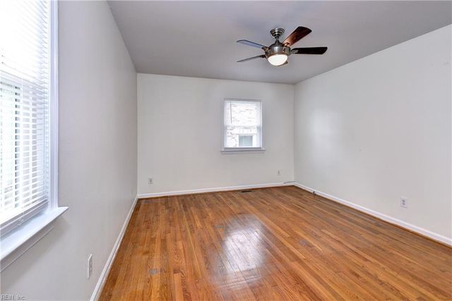 863 Wilmont LN, Newport News, VA 23608