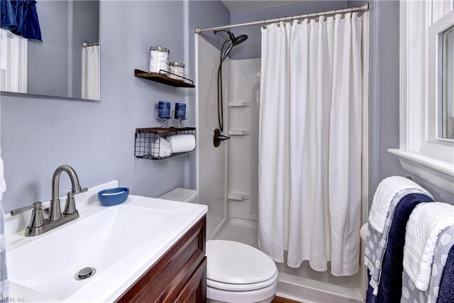 863 Wilmont LN, Newport News, VA 23608