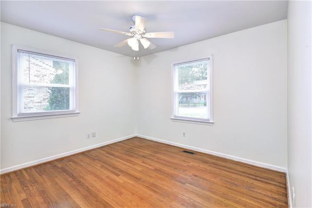 863 Wilmont LN, Newport News, VA 23608