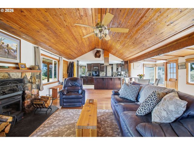 28884 HILLAIRE St, Eugene, OR 97402