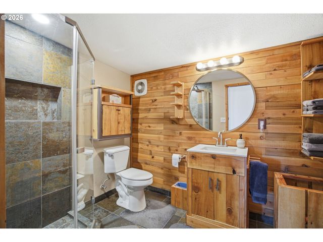 28884 HILLAIRE St, Eugene, OR 97402