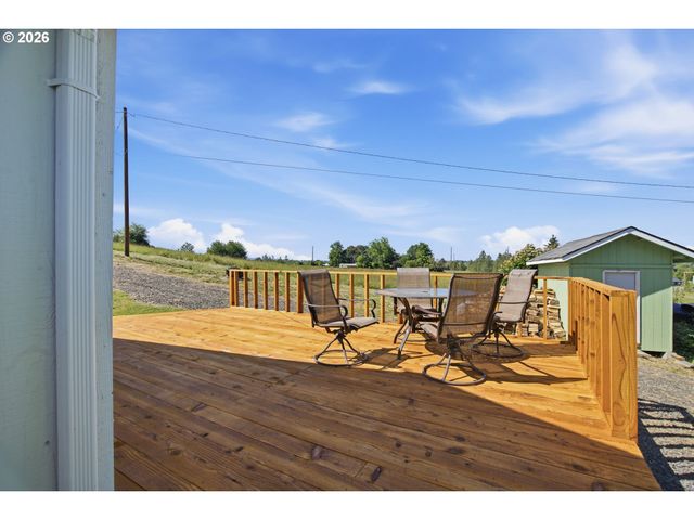 28884 HILLAIRE St, Eugene, OR 97402
