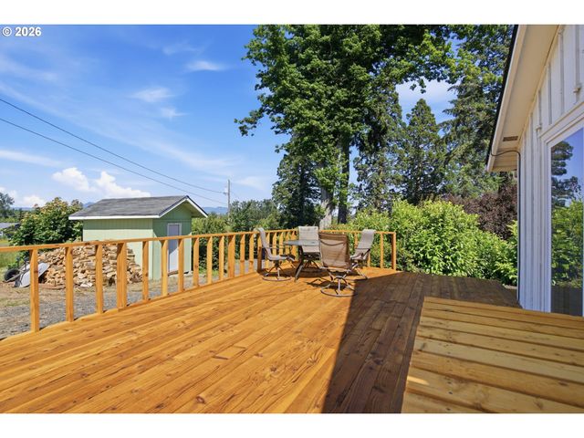 28884 HILLAIRE St, Eugene, OR 97402