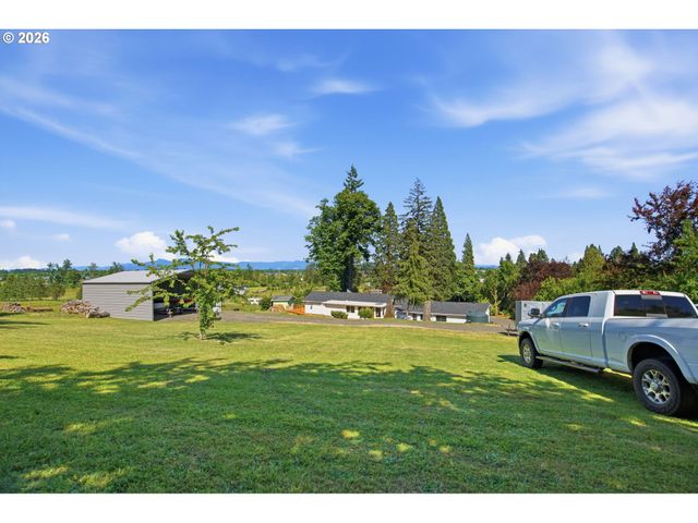 28884 HILLAIRE St, Eugene, OR 97402