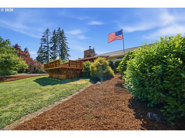 28884 HILLAIRE St, Eugene, OR 97402