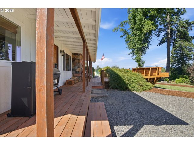 28884 HILLAIRE St, Eugene, OR 97402