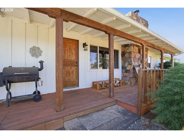 28884 HILLAIRE St, Eugene, OR 97402