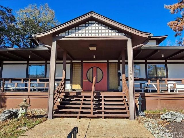 10117 Sakura Drive F, St Louis, MO 63128