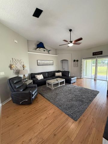 41430 ROGER GILES ROAD, Umatilla, FL 32784