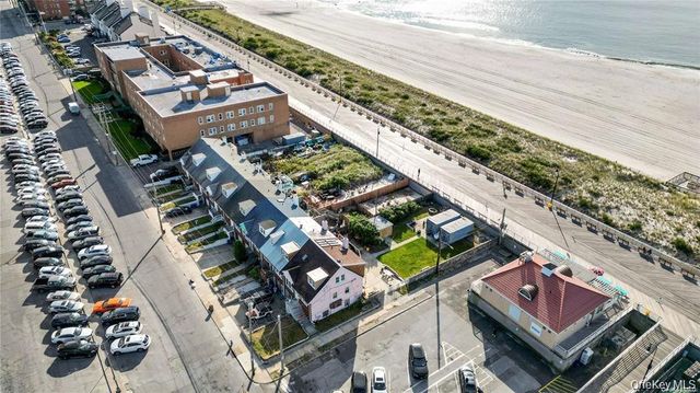 660 W Broadway, Long Beach, NY 11561