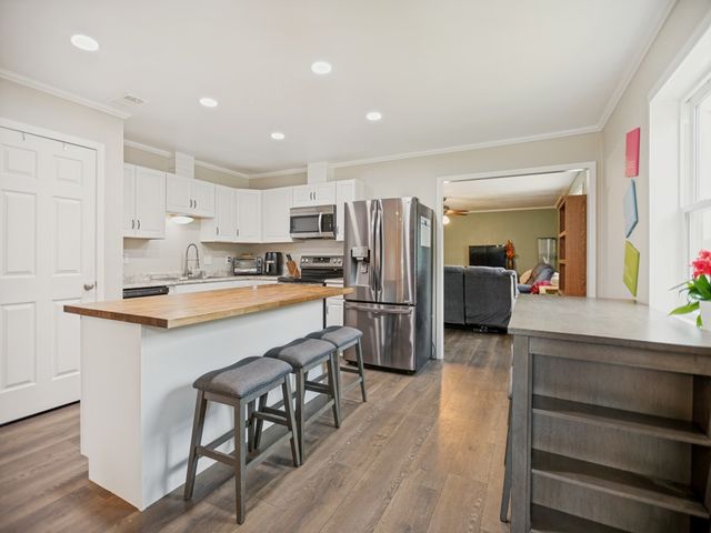 7041 Payte Lane, North Richland Hills, TX 76182