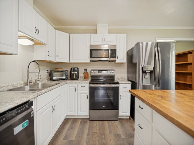 7041 Payte Lane, North Richland Hills, TX 76182