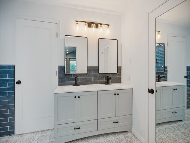 7041 Payte Lane, North Richland Hills, TX 76182