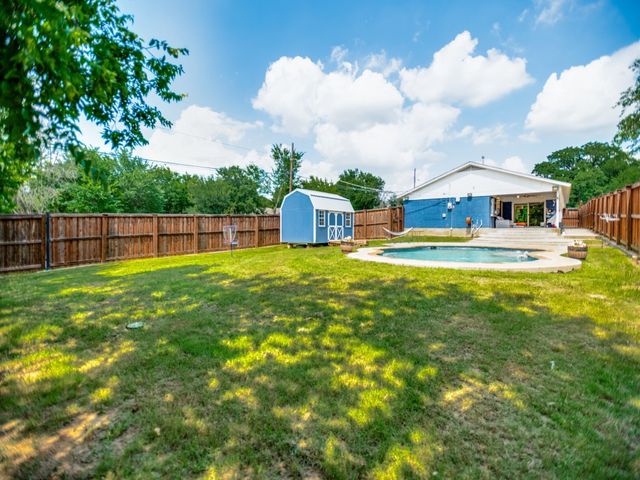 7041 Payte Lane, North Richland Hills, TX 76182
