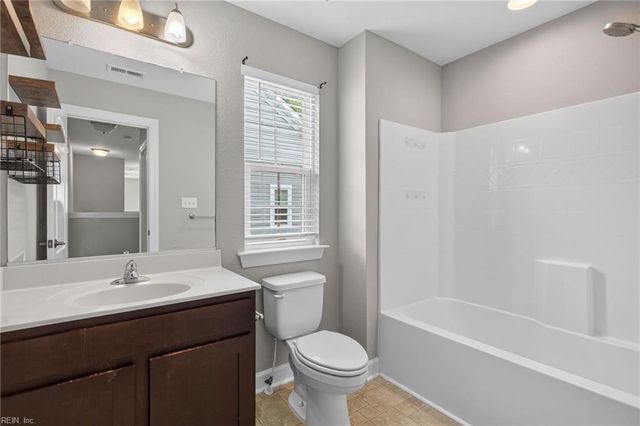 114 Farrand DR, Suffolk, VA 23434