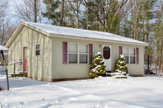857 Maryjo Drive, Traverse City, MI 49686
