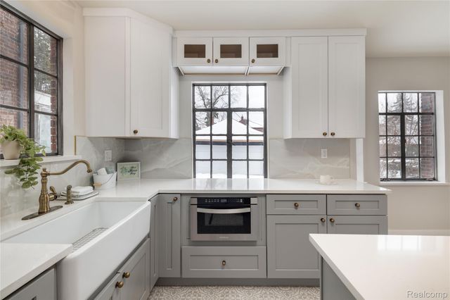 4069 Sturtevant Street, Detroit, MI 48204