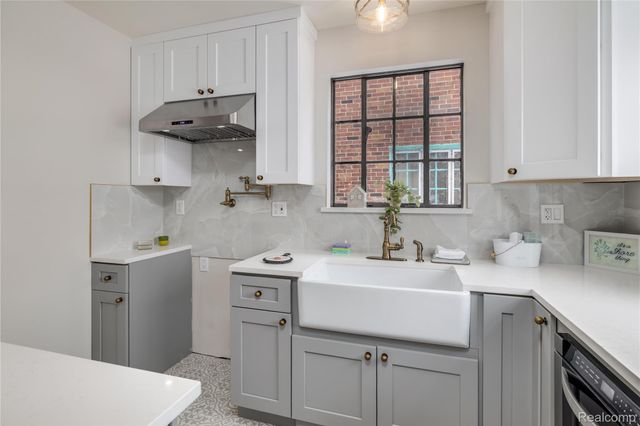 4069 Sturtevant Street, Detroit, MI 48204