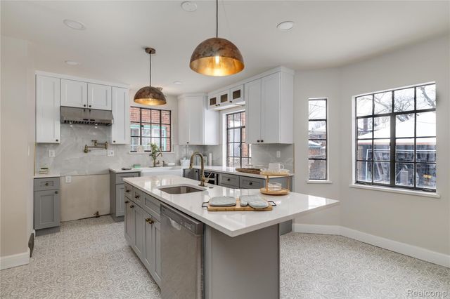 4069 Sturtevant Street, Detroit, MI 48204