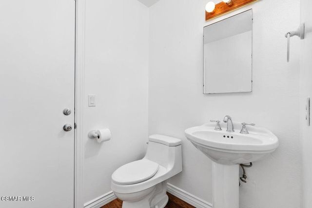 43 W Sidlee Street, Thousand Oaks, CA 91360