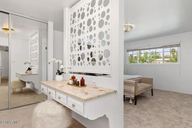 43 W Sidlee Street, Thousand Oaks, CA 91360