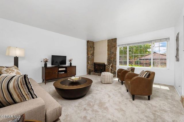 43 W Sidlee Street, Thousand Oaks, CA 91360