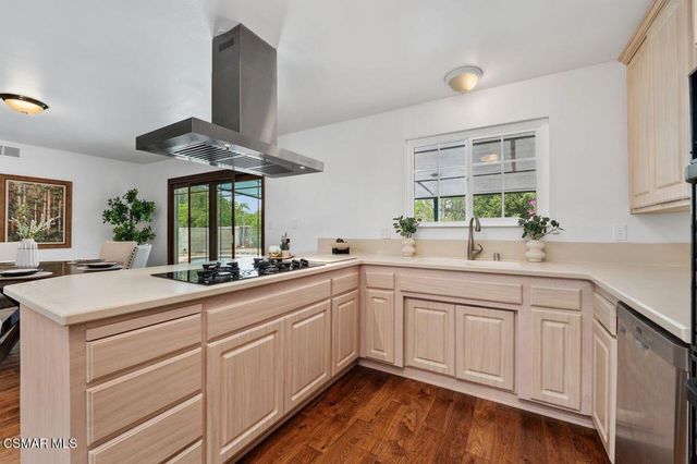 43 W Sidlee Street, Thousand Oaks, CA 91360