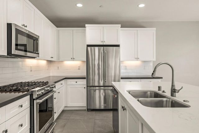166 Vibe Way, Palm Springs, CA 92262