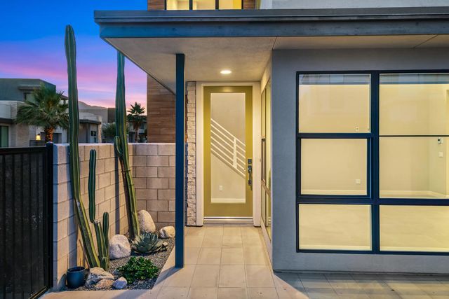 166 Vibe Way, Palm Springs, CA 92262