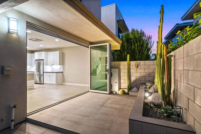 166 Vibe Way, Palm Springs, CA 92262