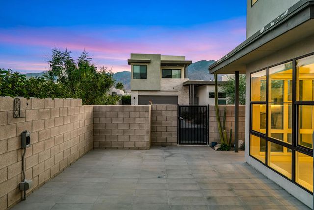 166 Vibe Way, Palm Springs, CA 92262