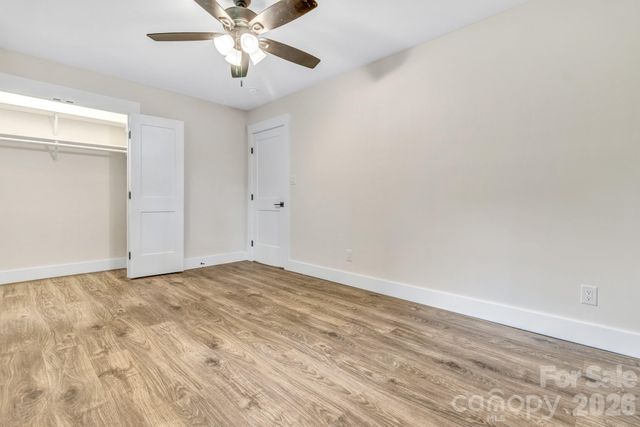 4 Barnes Road, Asheville, NC 28803