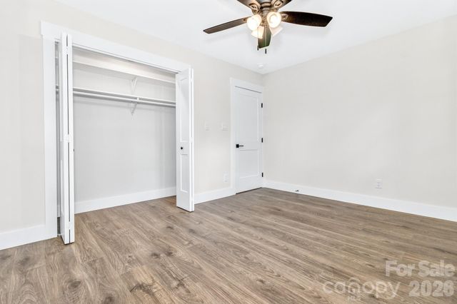 4 Barnes Road, Asheville, NC 28803