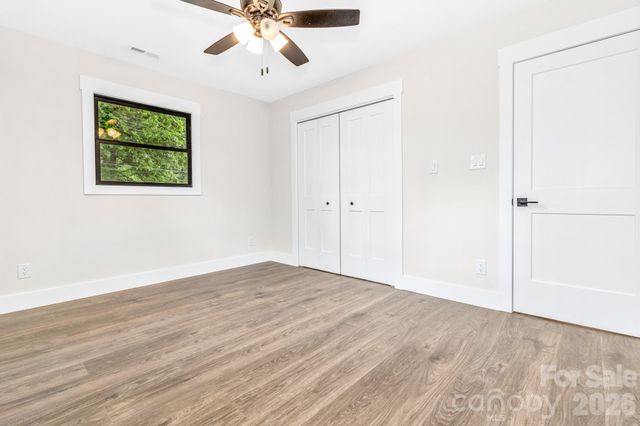 4 Barnes Road, Asheville, NC 28803