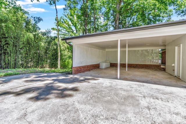 4 Barnes Road, Asheville, NC 28803