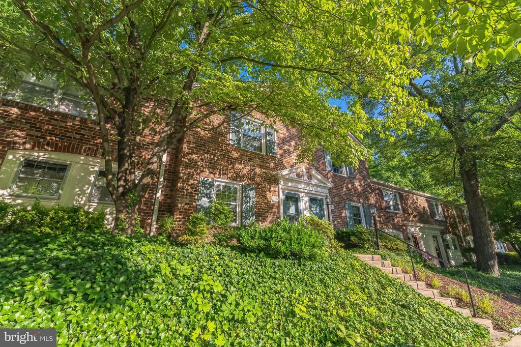 5920 PRINCE GEORGE DR, Springfield, VA 22152